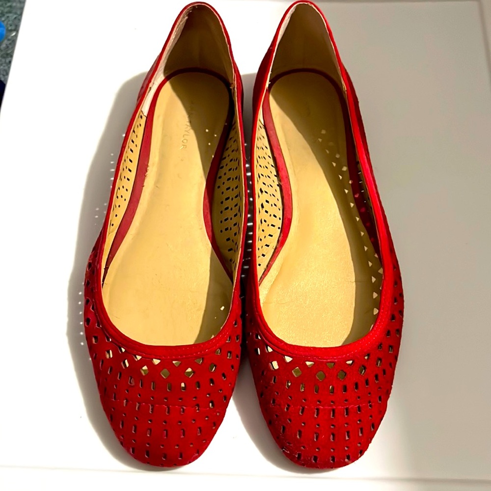 Ann Taylor Suede Flats Size 8.5